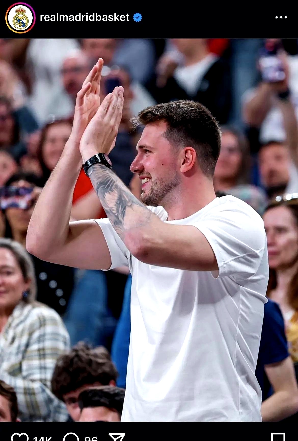 东契奇迎来五赛季高光表现，德国队球迷沸腾！(东契奇50佳球视频)