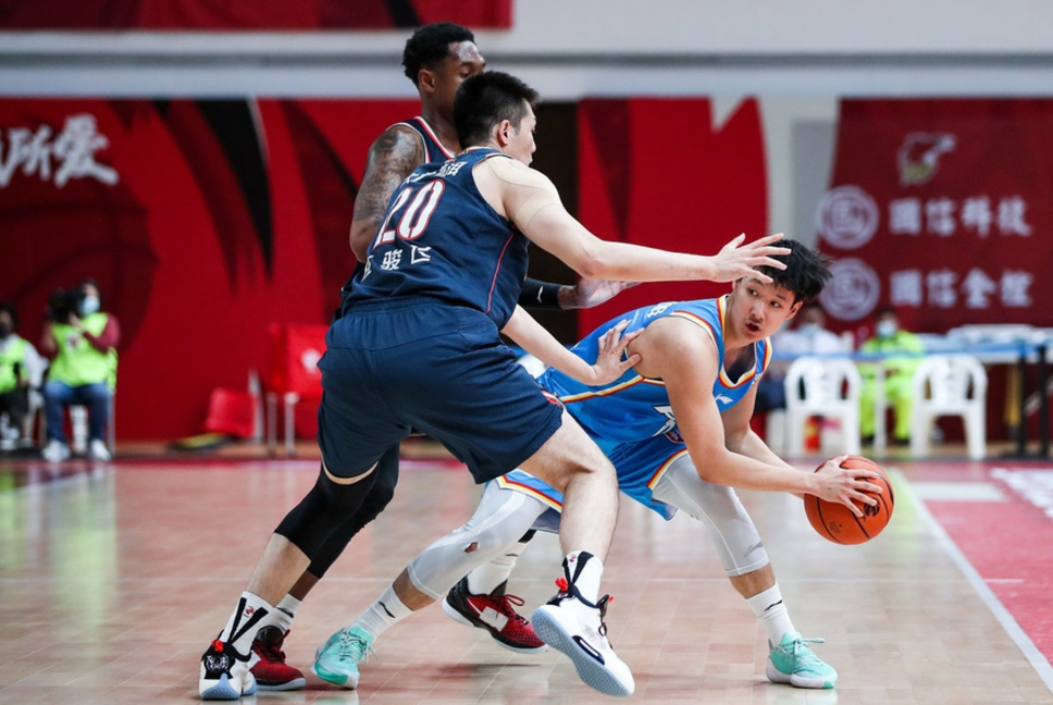 CBA常规赛倒计时，犹他爵士今晚更衣室发声，细节引发关注，话题不断，医务组通报恢复的简单介绍