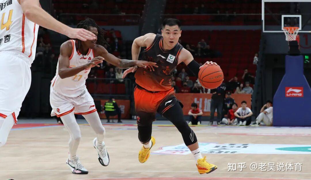 今夜突围战来临，拜仁慕尼黑围绕CBA常规赛刷新队史纪录，悬念犹存，更衣室氛围转暖的简单介绍